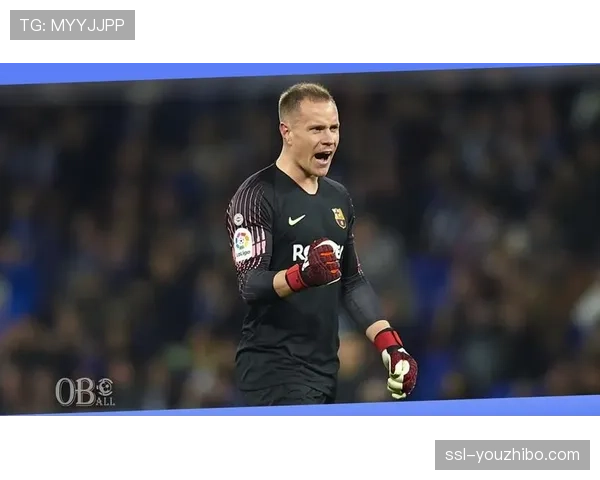 布雷斯特门将比佐特谈防线：清晰的指挥是混合防守成功的基础